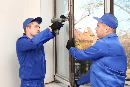 Residential Broken Glass Repair Solutions in West Lealman